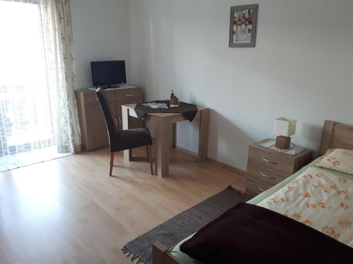Gaestehaus Poeppl Unterwoessen Ngoại thất bức ảnh