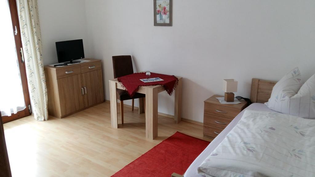 Gaestehaus Poeppl Unterwoessen Phòng bức ảnh